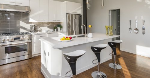 Malá kuchyň s obývákem? 7 tipů, jak využít prostor na maximum