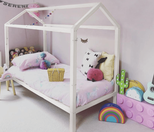 Montessori postel IMPRES, borovicové dřevo, bílá