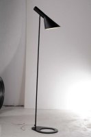 Stojací lampa, černý kov, Cindy Typ 2